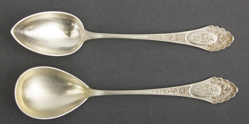 Silver spoons( 6+1=7 pcs.)