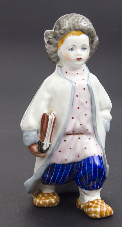 Porcelain figure „Boy with book (Filipok)”