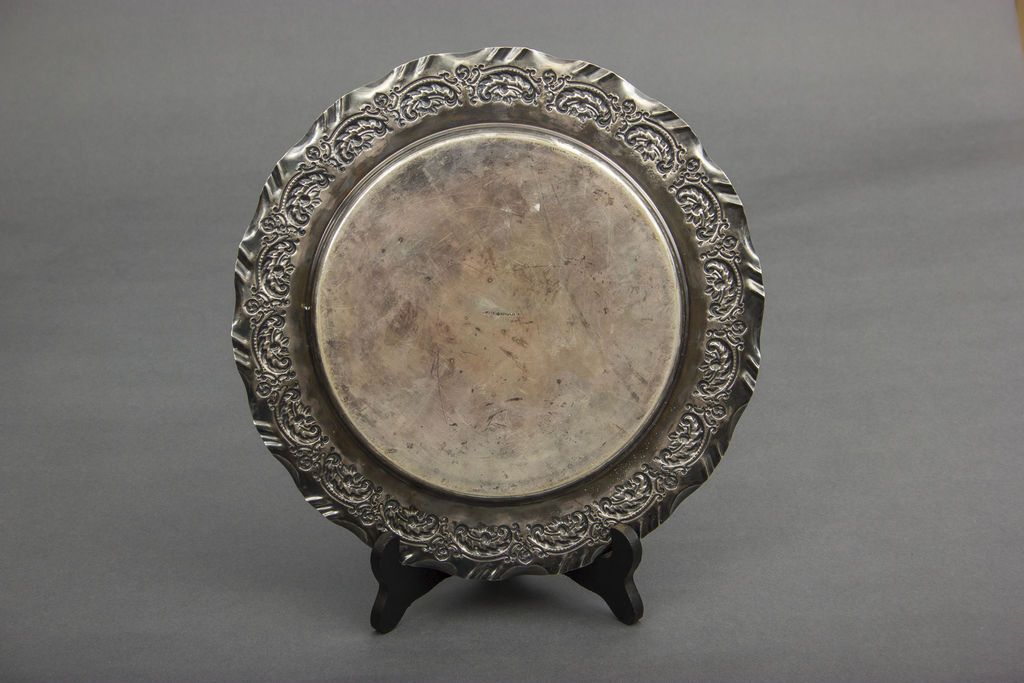 Silver-plated metal  serving plate 