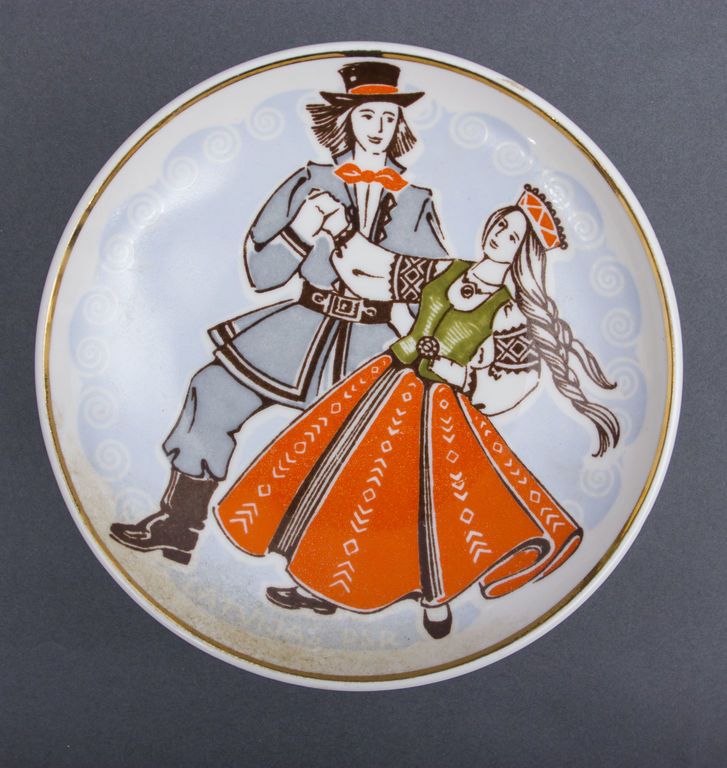Porcelain plate with Red Cross mark