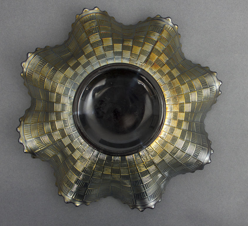 Glass plate with Roman pattern
