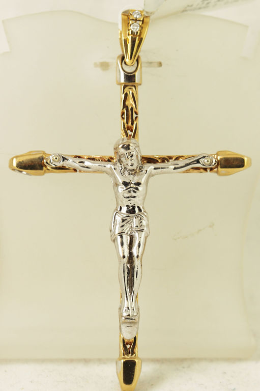 Золотой крест с бриллиантами