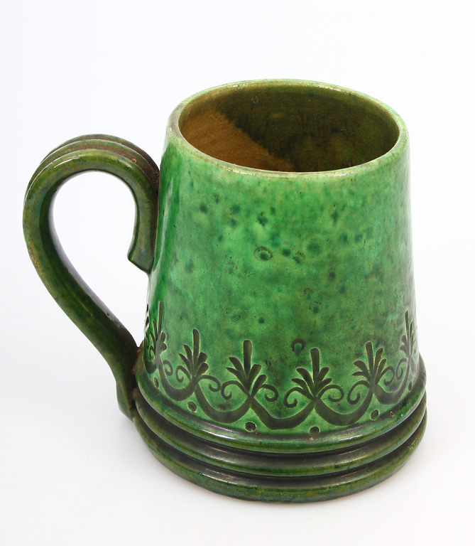 Ceramic beer cup