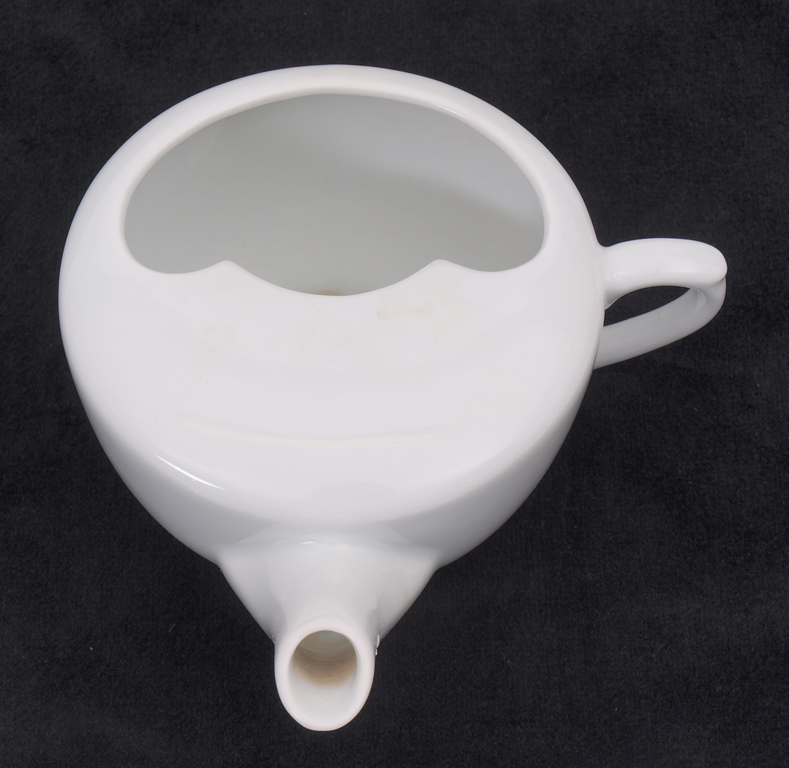 Porcelain tea/coffee set - 1 tea/coffee pot, 2 cream utensils