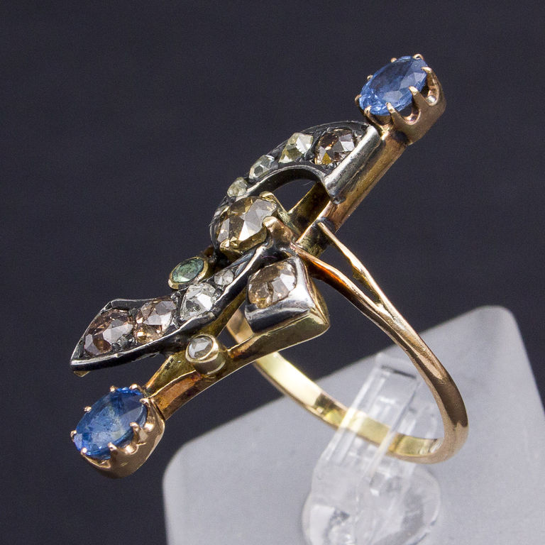 Gold ring with pink brilliants, alexandrite and sapphires