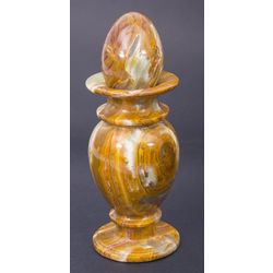 Onyx vase with lid
