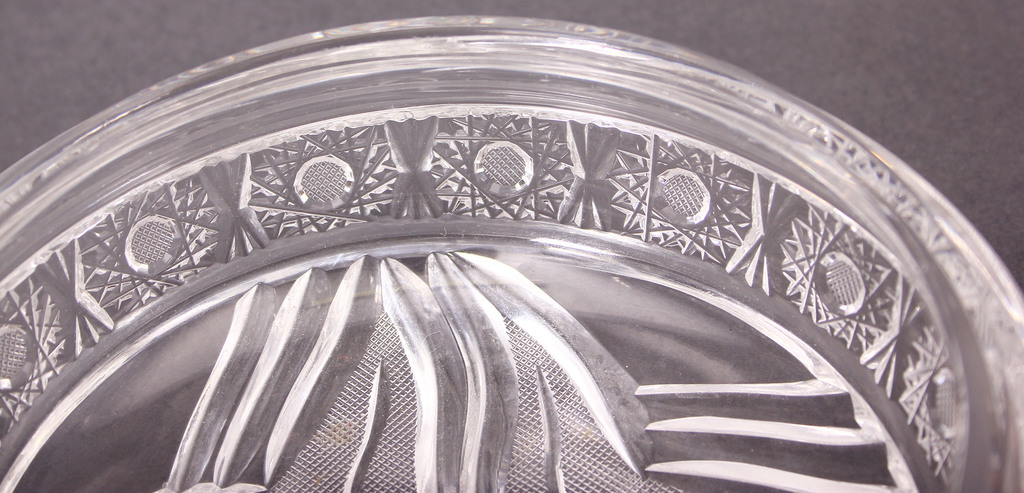 Кристаллическая миска с крышкой и серебряной отделкой 