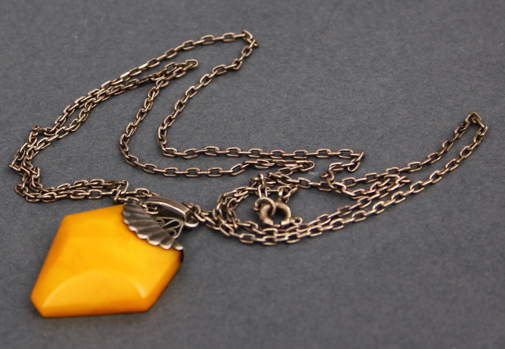 100% Natural Baltic amber oendant with silver finish, chain