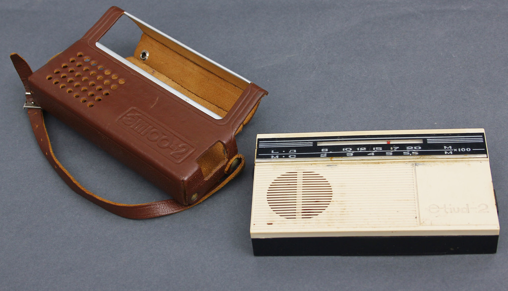 Карманное радио с кожаной сумкой Etiud-2(этюд-2)