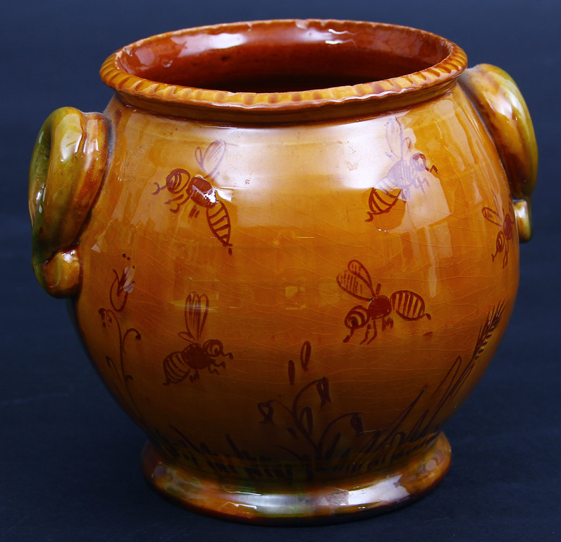 Keramikas medus pods
