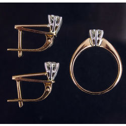 Gold set - earrings and ring with brilliants