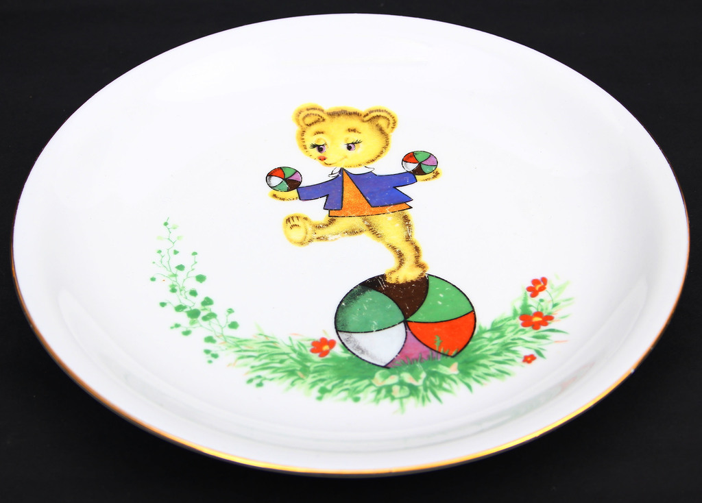 Porcelain plate for children 