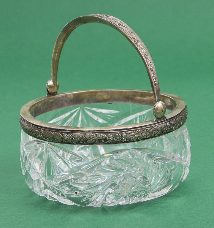 Стеклянная миска с серебряной отделкой