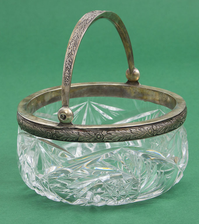 Стеклянная миска с серебряной отделкой