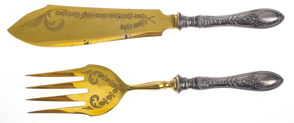 Silver cutlery set in original box- fork, knive