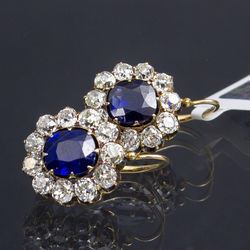 Gold earrings with 2 natural sapphires and 22 brilliants