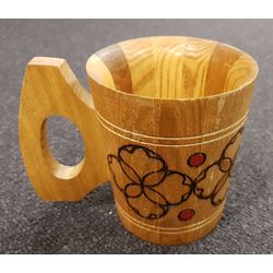 Деревянная чашка