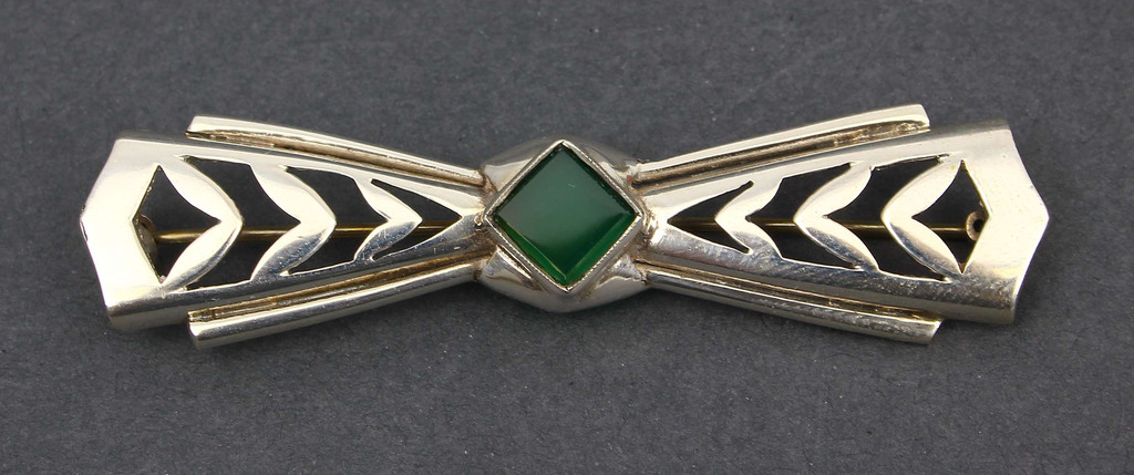 Art Nouveau silver brooch with a gemstone