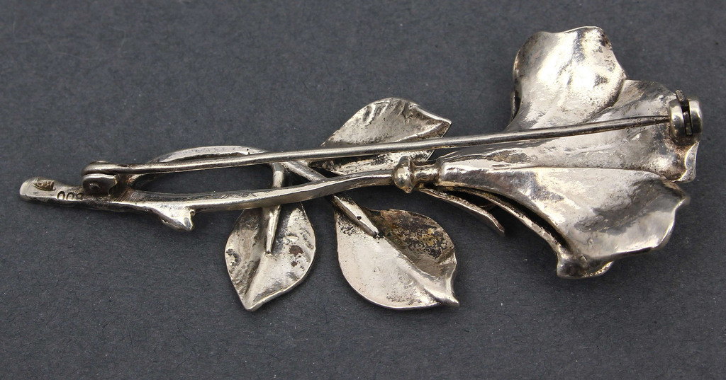 Серебряная брошь в стиле модерн 