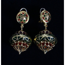 Gold earrings with enamel