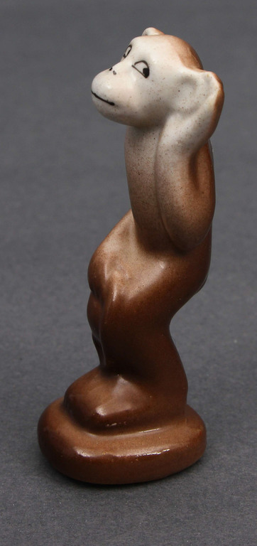 Фарфоровая фигурка (миниатюра) 