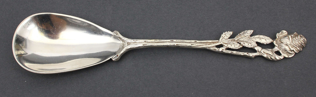 Серебряная ложка в стиле ар-нуво 
