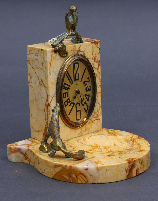 Bronze clock with marble finish