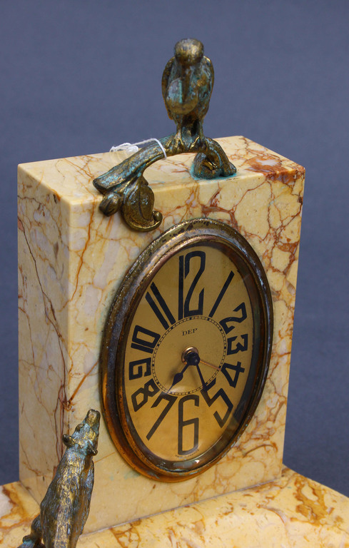 Bronze clock with marble finish