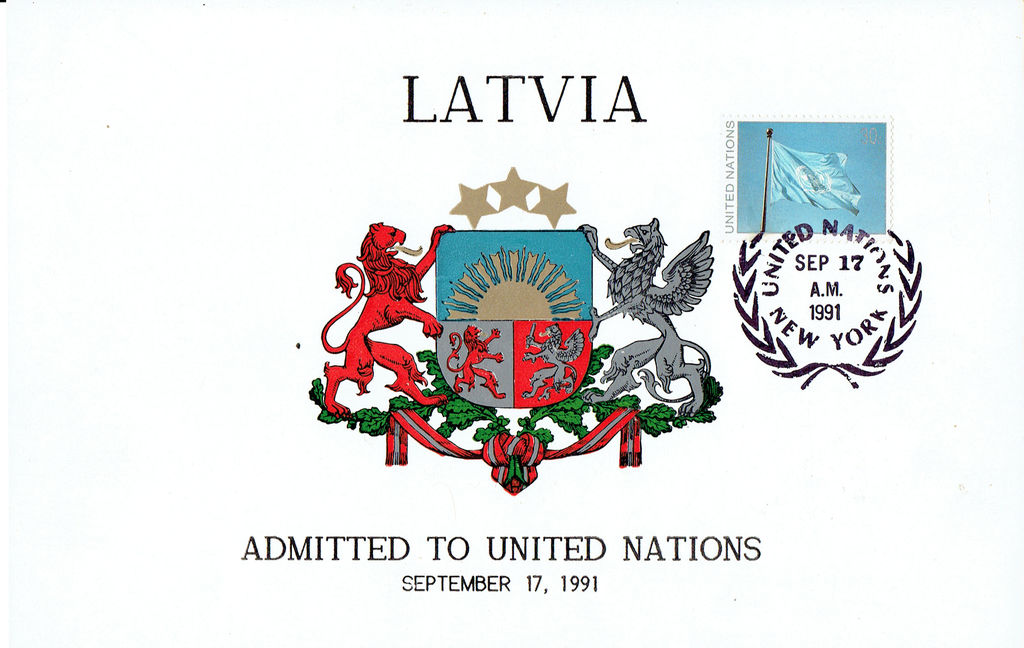 Почтовые марки ООН с печатью 2 шт.