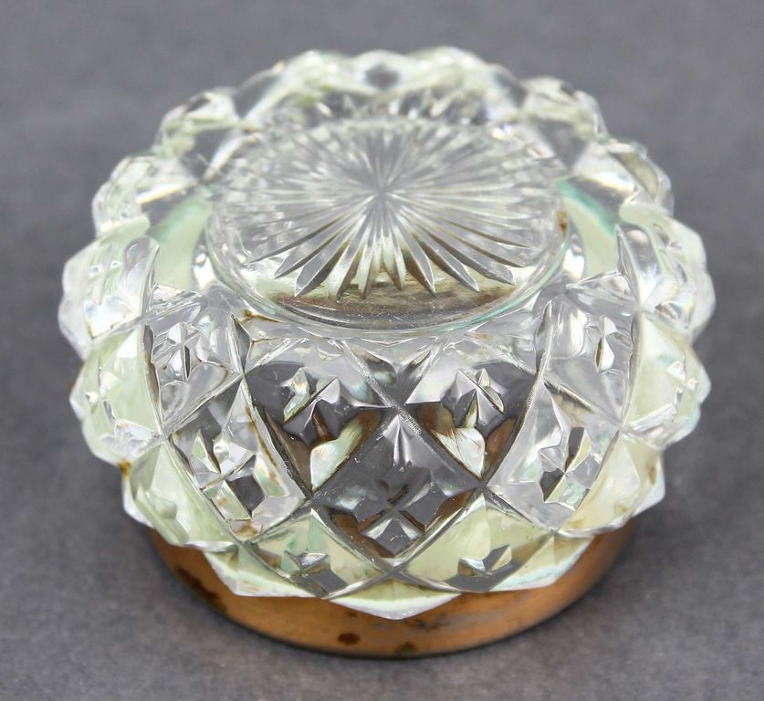 Crystal dish with melchior trim