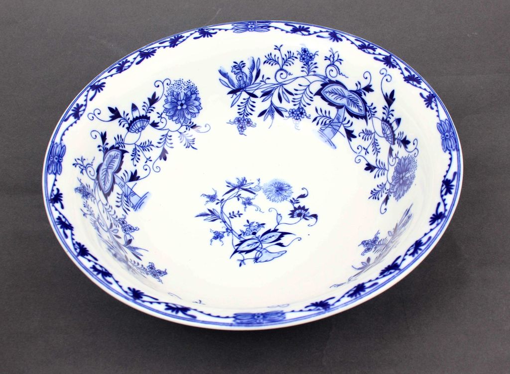 Porcelain set - bowl, pitcher