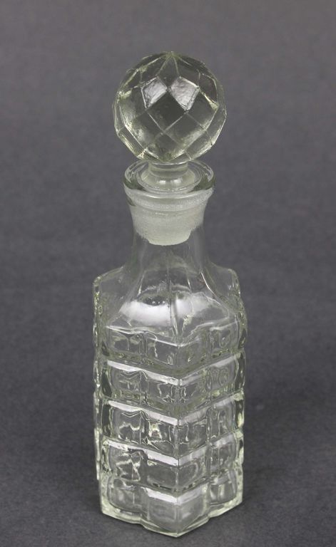 Glass spice bottle