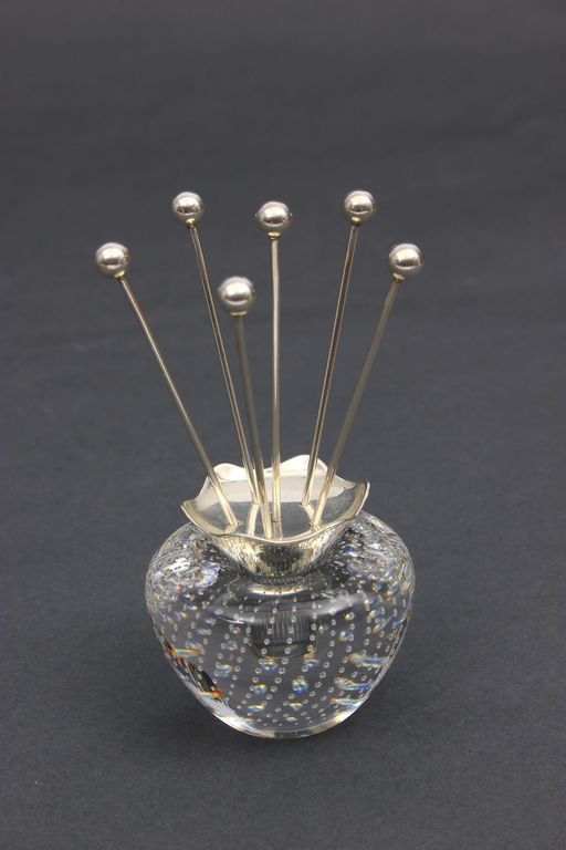 Glass silver stand with silver snack sticks