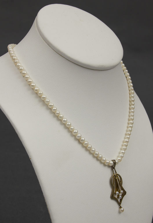 Gold Pearl necklace 