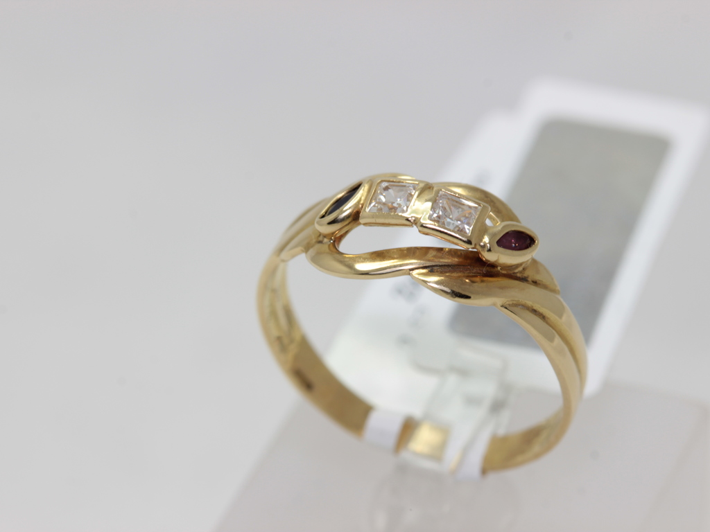Золотое кольцо с рубином, сапфиром