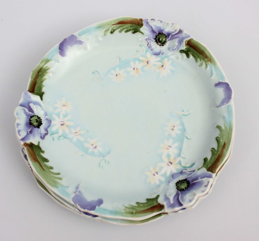 Decorative porcelain plate 3 pcs. 