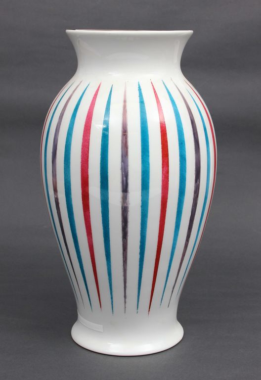 Porcelain vase 