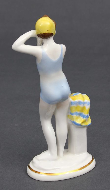 Porcelain figure “Young swimmer”