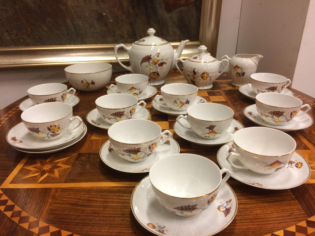 Art-deco porcelāna kafijas - tējas servīze 11 personām