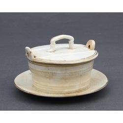 Faience utensil with lid