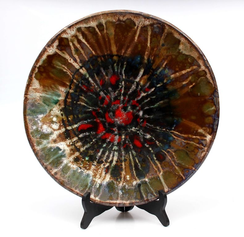 Dekoratīvais keramikas šķīvis