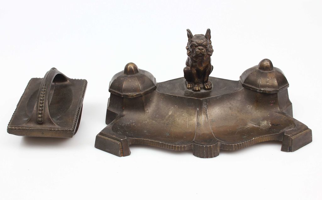 Spelter inkpot with dog