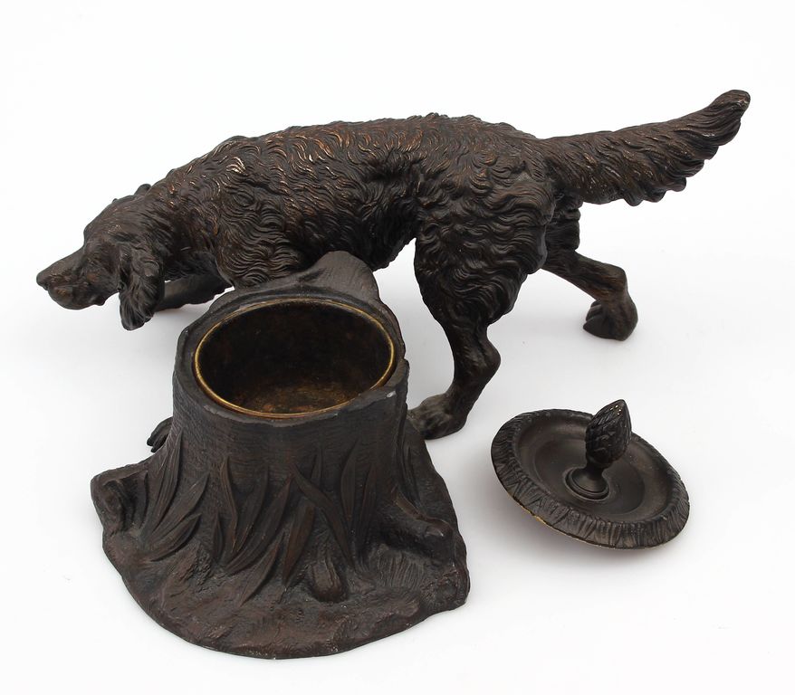 Bronze ashtray 
