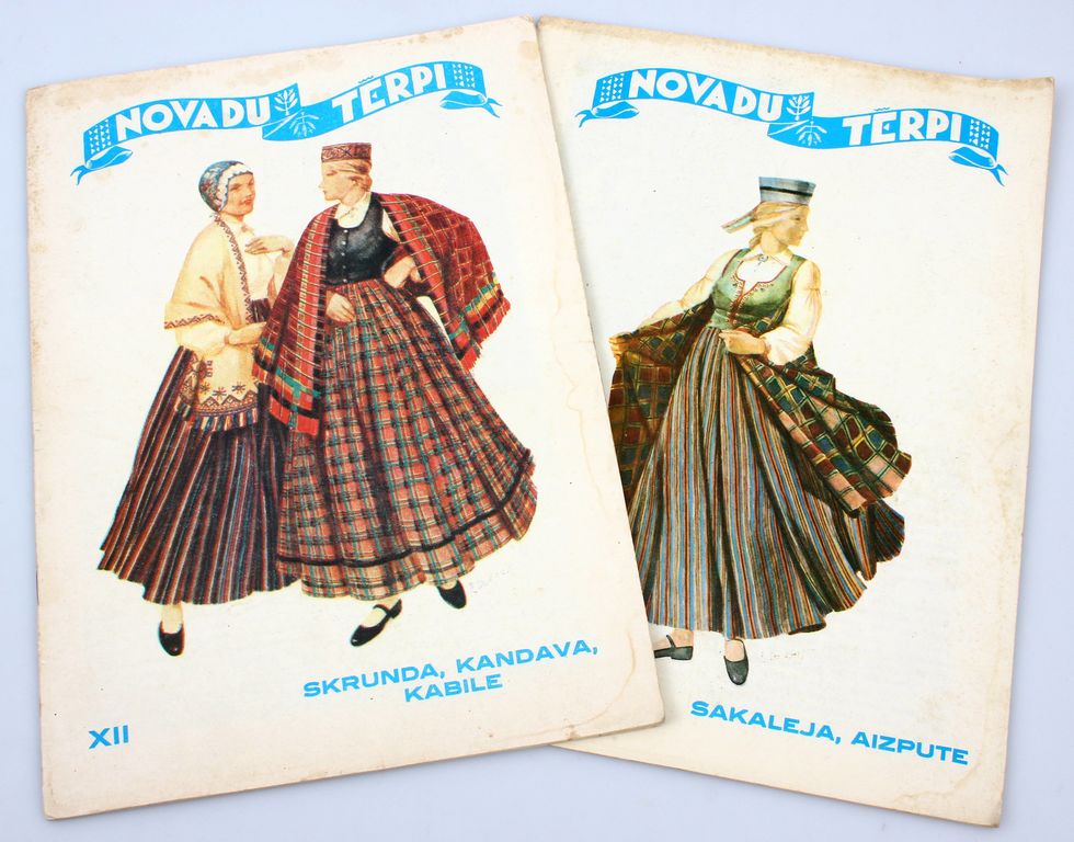 Regional costumes (2 pcs.) XII, XIV