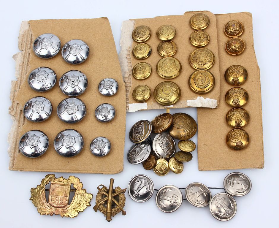 Military Clothing Buttons (45 Pcs) and brooch (2 Pieces)