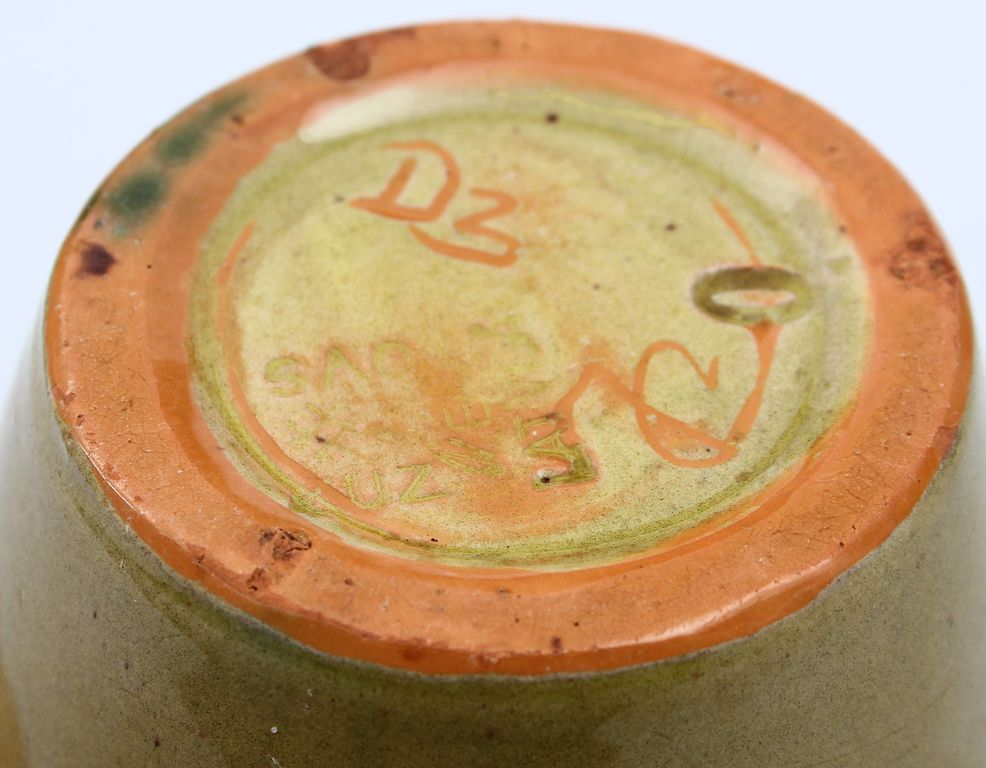 Keramikas vāzīte