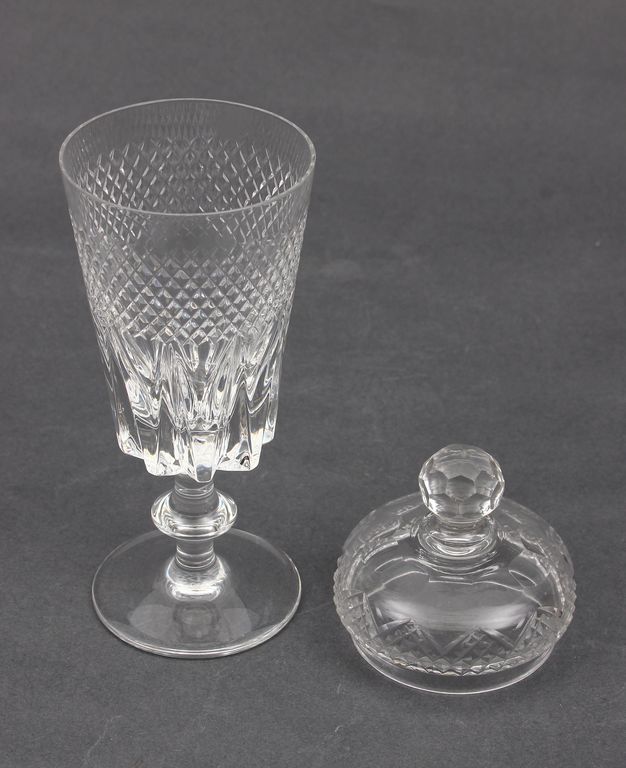 Crystal cup with lid