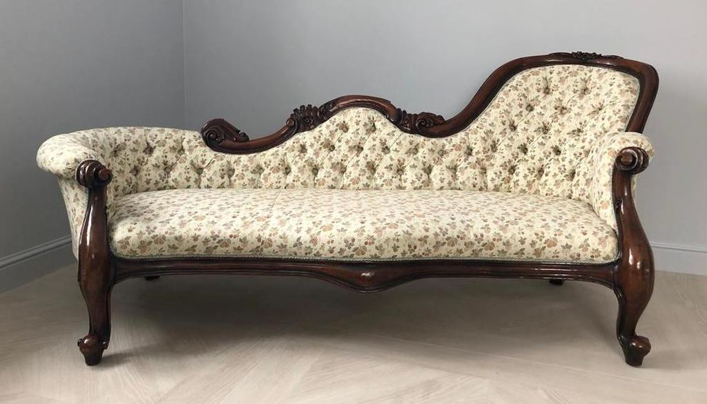 Viktorijas laikmeta stila sofa
