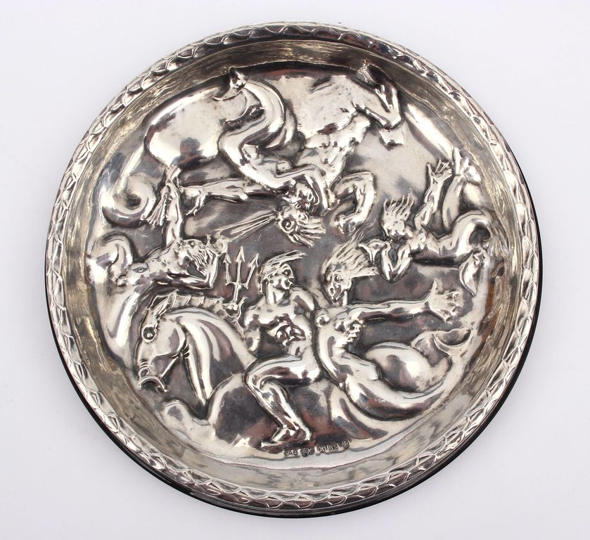Silver ashtray with the inspiration of the design of the scandinavian mythology and the form of gods and other fantastic beings