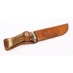 Hunting dagger with leather case